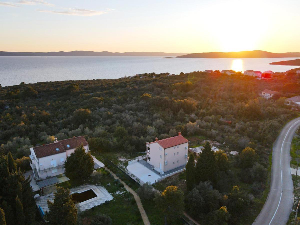 Agava Apartment Углян Екстериор снимка