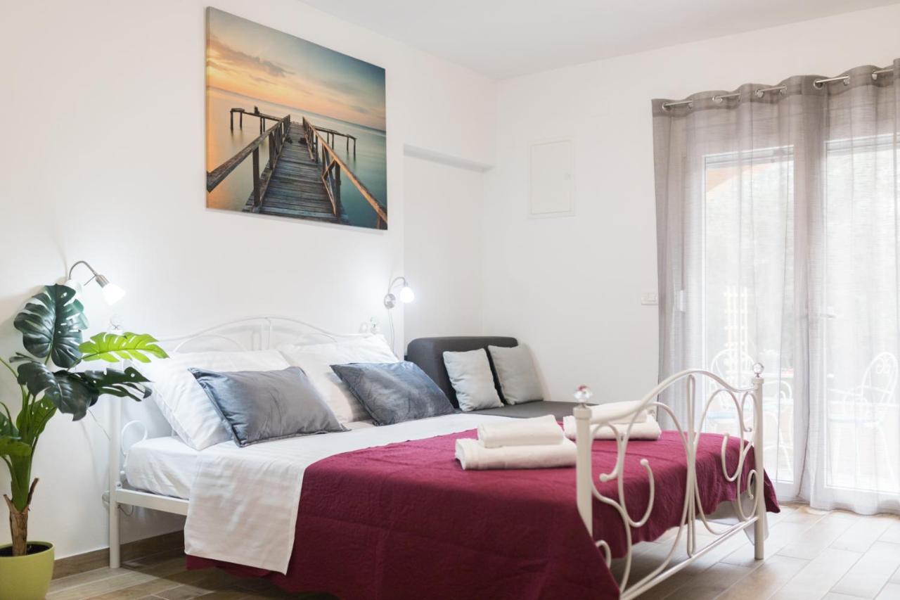 Agava Apartment Углян Екстериор снимка