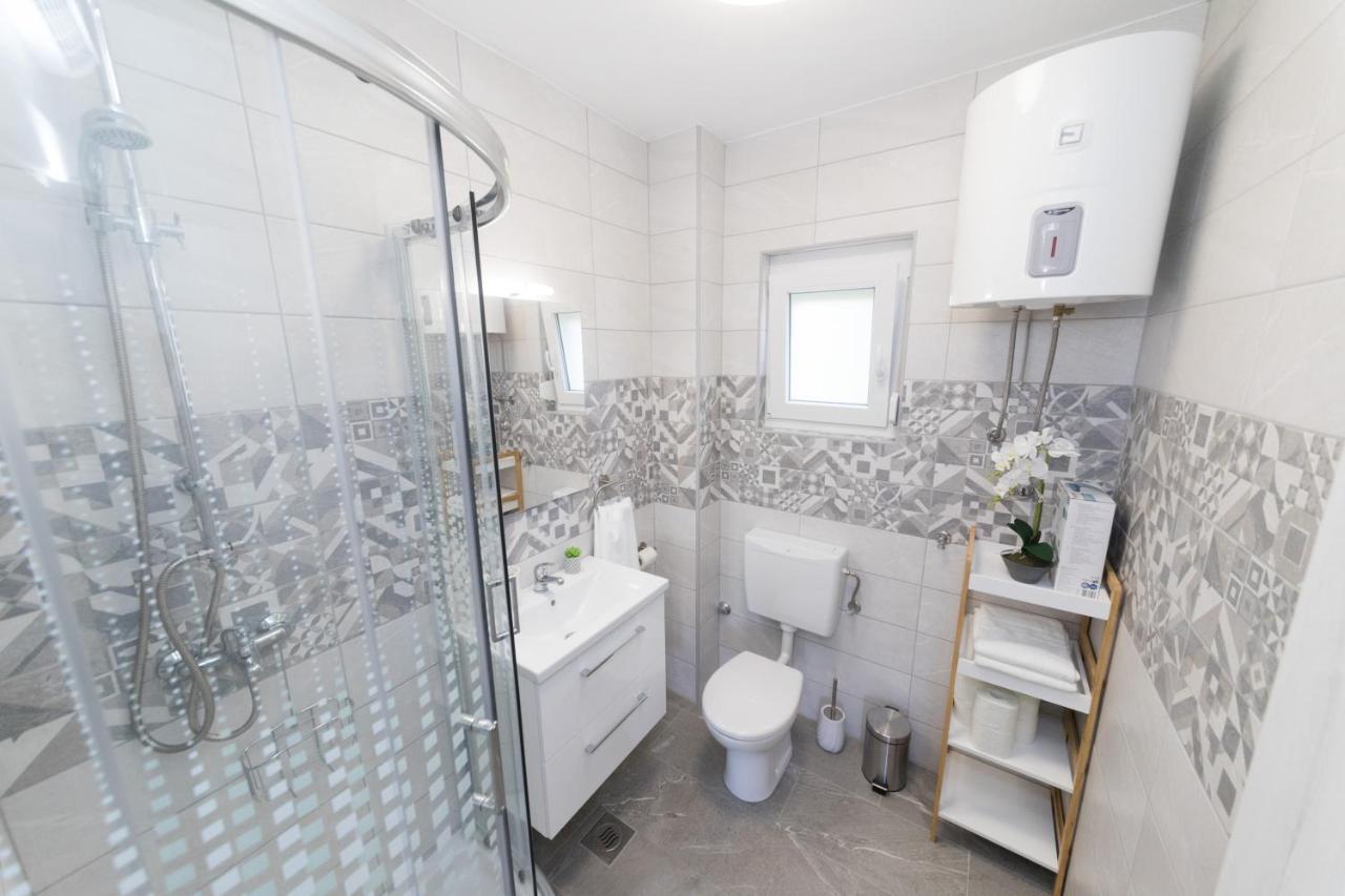 Agava Apartment Углян Екстериор снимка
