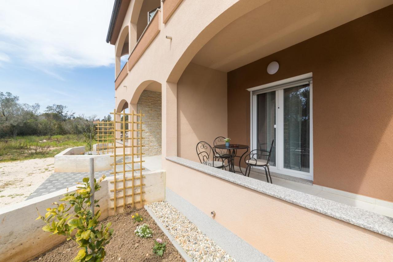 Agava Apartment Углян Екстериор снимка