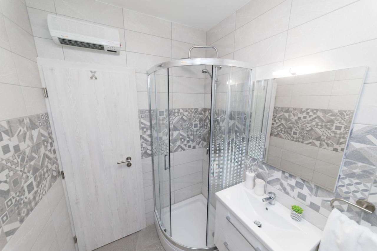 Agava Apartment Углян Екстериор снимка