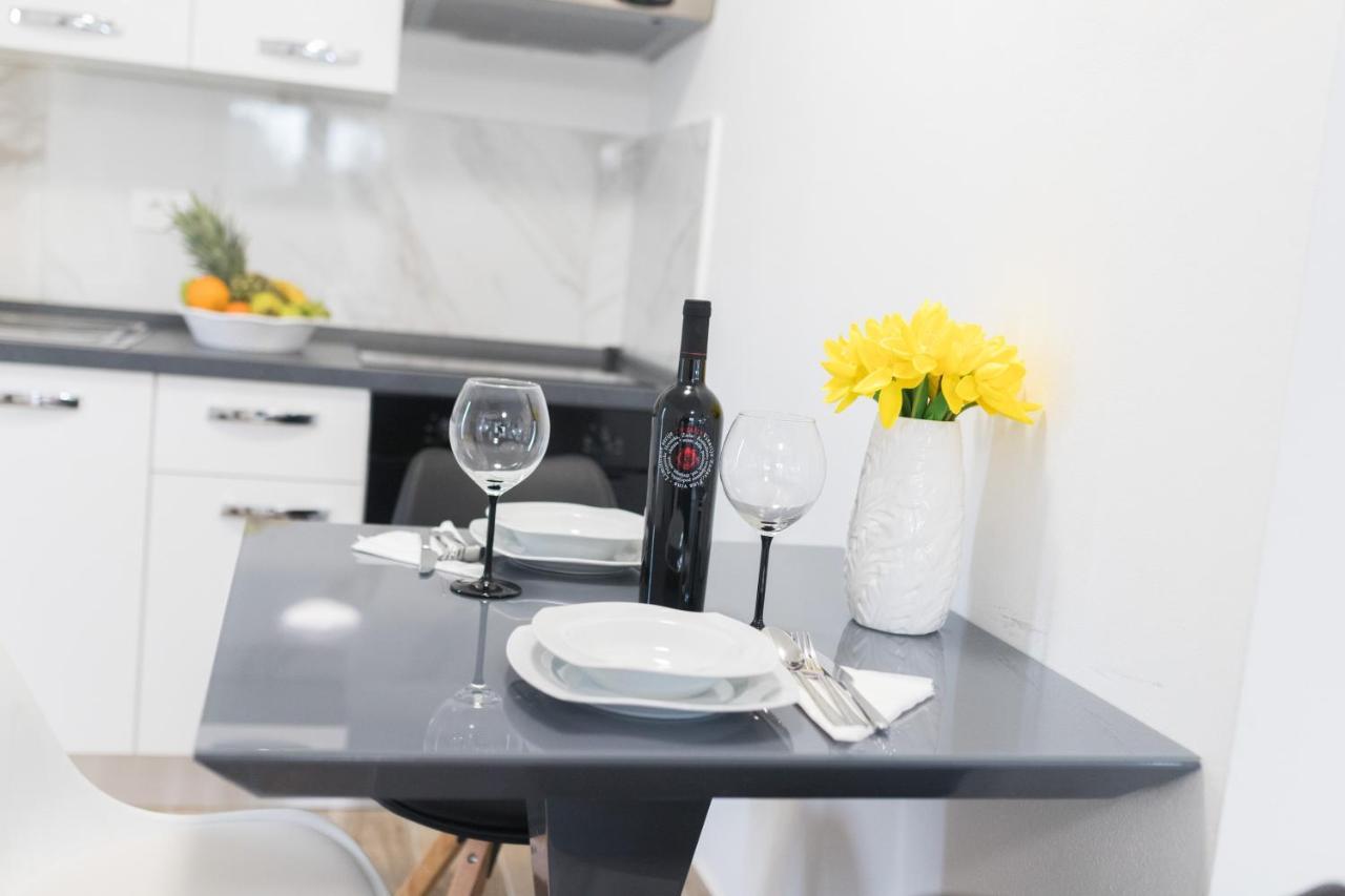 Agava Apartment Углян Екстериор снимка