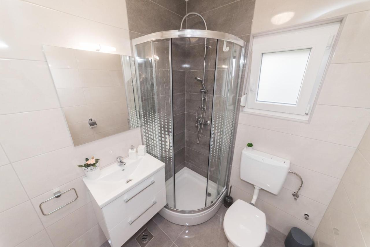 Agava Apartment Углян Екстериор снимка