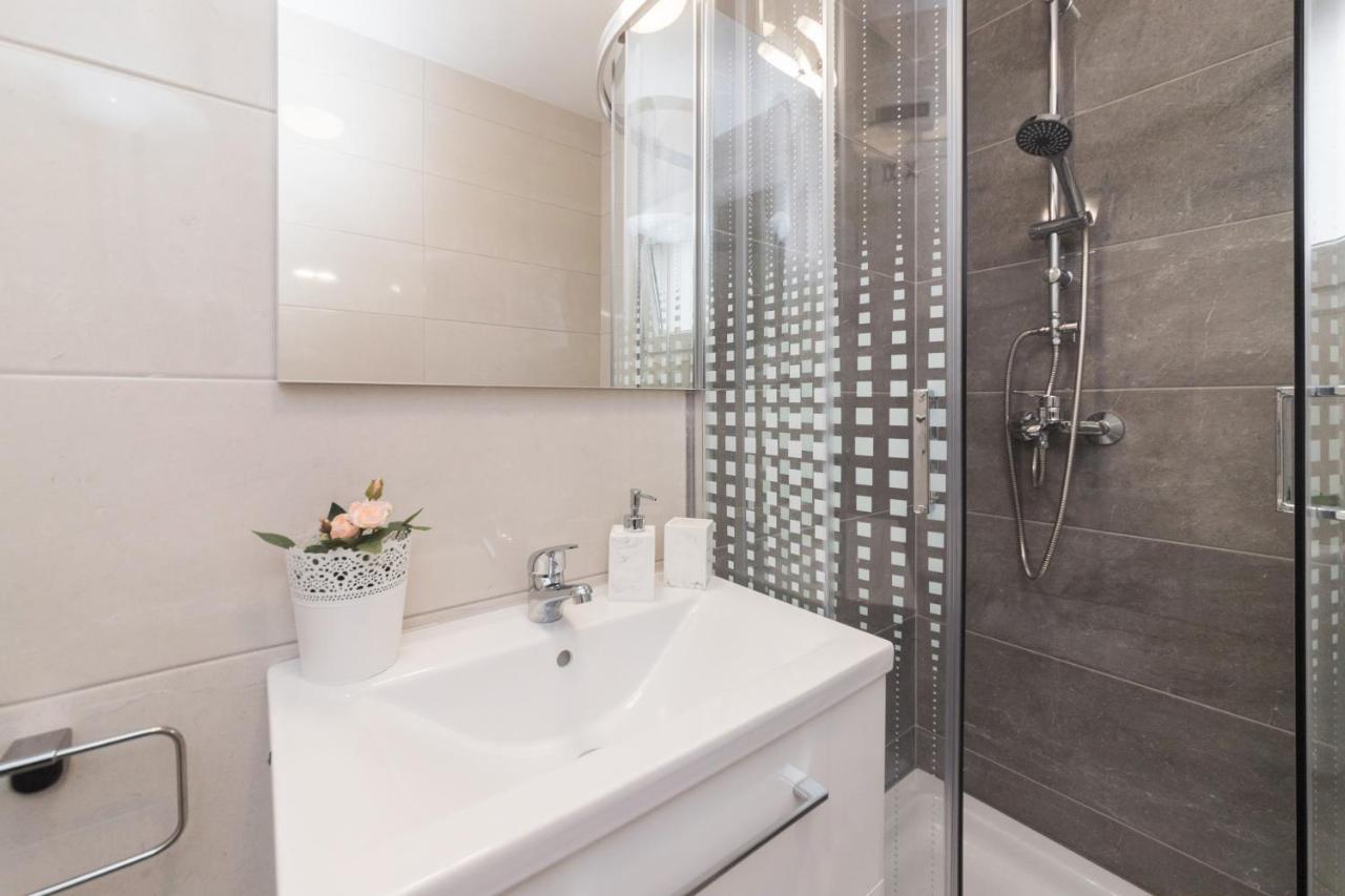 Agava Apartment Углян Екстериор снимка