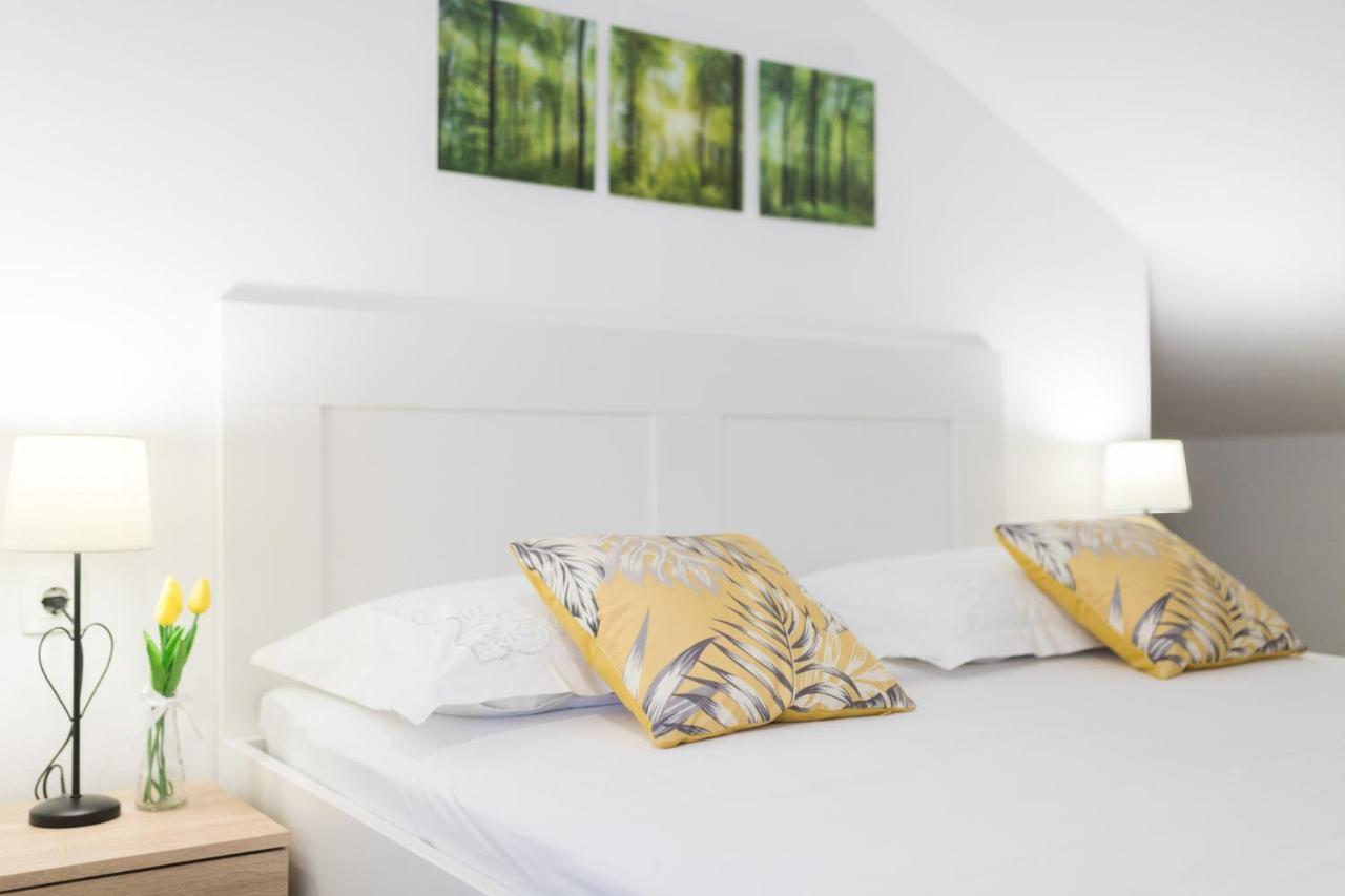 Agava Apartment Углян Екстериор снимка