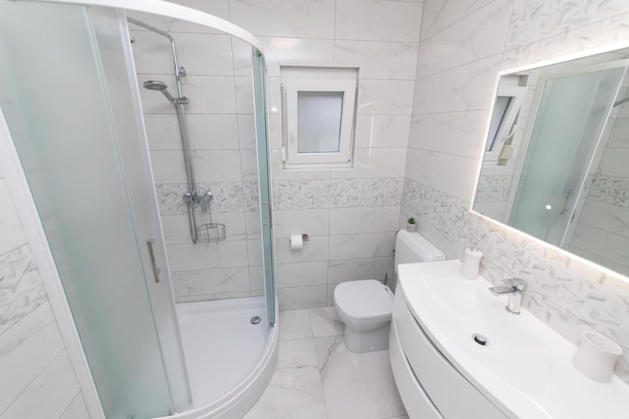 Agava Apartment Углян Екстериор снимка